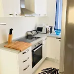 Jadro بيت ضيافة روفينج