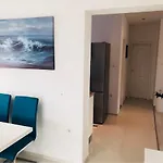 Jadro بيت ضيافة روفينج