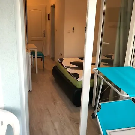 Jadro Πανσιόν 3*