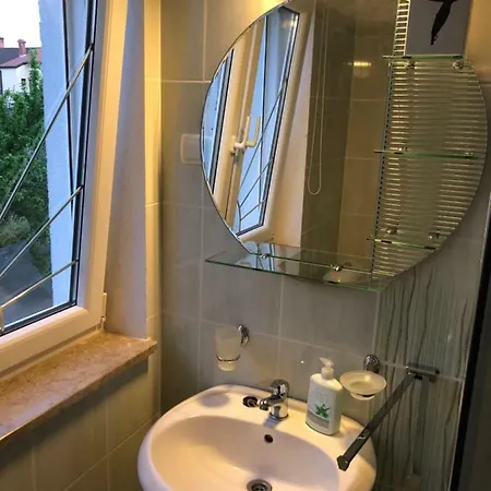 Jadro Konukevi 3*